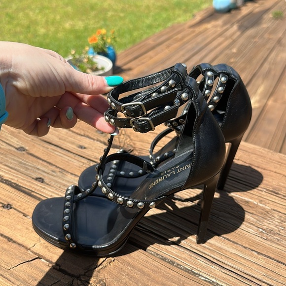 Saint Laurent heels 👠